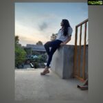 Sangeetha Bhat Instagram - True happiness is... to enjoy the present, without anxious dependence upon the future. ... 💞 Pc: @sudarshan_rangaprasad 😘 #sangeethabhatsudarshan #sangeethabhat #sangbhat #bygbrewski #bengaluru #karnataka Byg Brewski Hennur