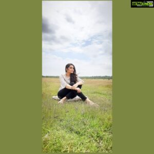 Sangeetha Bhat Instagram - Study nature, love nature, stay close to nature. It will never fail you. 
—Frank Lloyd Wright

#actresslife #actress #actingislife #actressforever #naturelover #nature #natureschild #loveforlife #selflove #selfcare #shareloveandjoy #shareloveandrespect #sharepositivity #hugnature #sangeethabhatsudarshan #sangeethabhat #facebook #instagram #karnataka #kannadaactress #bengaluru #hesrghattalake