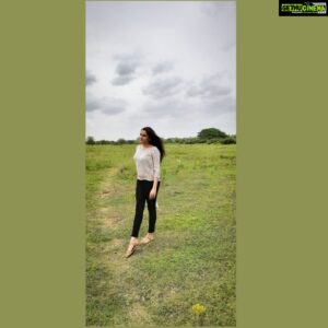 Sangeetha Bhat Instagram - Study nature, love nature, stay close to nature. It will never fail you. 
—Frank Lloyd Wright

#actresslife #actress #actingislife #actressforever #naturelover #nature #natureschild #loveforlife #selflove #selfcare #shareloveandjoy #shareloveandrespect #sharepositivity #hugnature #sangeethabhatsudarshan #sangeethabhat #facebook #instagram #karnataka #kannadaactress #bengaluru #hesrghattalake