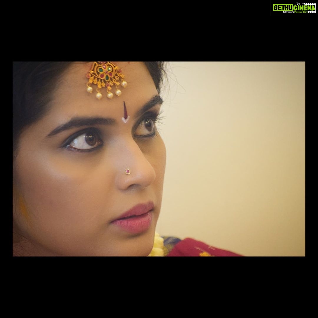 Sangeetha Bhat Instagram - “Today you are you! That is truer than true! There is no one alive who is you-er than you! Shout loud, ‘I am lucky to be what I am!...’” “Never be bullied into silence. Never allow yourself to be made a victim. Accept no one’s definition of your life, but define yourself.” Pc-@shankedelic_ #gratitude #grateful #iyengar #iyengarmaami #housewarming #home #sangeethabhatsudarshan #sangeethabhat #ethinicwear #sareelove #sareedraping #saree #instagram #facebook #blue #pink #purple #red #southindianbride #iyengarbride #selflovequotes #shareloveandjoy #shareloveandrespect #bekind Bangalore, India