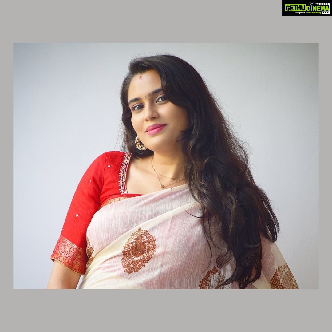 Sangeetha Bhat Instagram - Take a step back, Breathe.......Refresh and Restart.......π§ββοΈππππ» Keep calmπ, I'm back from an enforced social media break.π€ͺππ₯° #backonsocialmedia #backtowork #feelinggood #actresslife #actingislife #actress #actressforever #ethinicwear #sareelove #saree #kindness #gratitude #loveforlife #fulloflife #spreadpositivity #selflove #mondaymotivation #freshstart #instagram #facebook #kannadaactress #karnataka #bengaluru #sangeethabhatsudarshan #sangeethabhat Bangalore, India