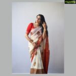 Sangeetha Bhat Instagram - Take a step back, Breathe.......Refresh and Restart.......🧘‍♀️😍💞💃🏻 Keep calm😉, I'm back from an enforced social media break.🤪😜🥰 #backonsocialmedia #backtowork #feelinggood #actresslife #actingislife #actress #actressforever #ethinicwear #sareelove #saree #kindness #gratitude #loveforlife #fulloflife #spreadpositivity #selflove #mondaymotivation #freshstart #instagram #facebook #kannadaactress #karnataka #bengaluru #sangeethabhatsudarshan #sangeethabhat Bangalore, India