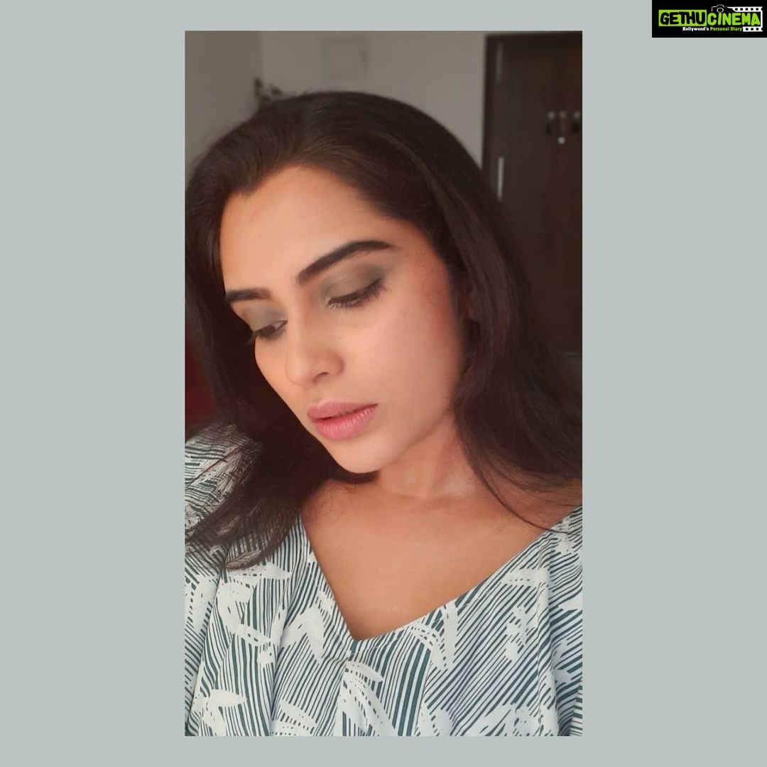Sangeetha Bhat Instagram - "Do not let making a living prevent you from making a life." -John Wooden #actress #actresslife #actressforever #actingislife #selflove #selfcare #influencer #instagram #facebook #bengaluru #chennai #india #sangeethabhat #sangeethabhatsudarshan #sangbhat #girlwithtattoos #girlwithdreams #actresstheunknown #spreadpositivity #spreadhappiness #spreadkindness #stophateforprofit #motivationalquotes #gypsy #selfie #smile #happiness India