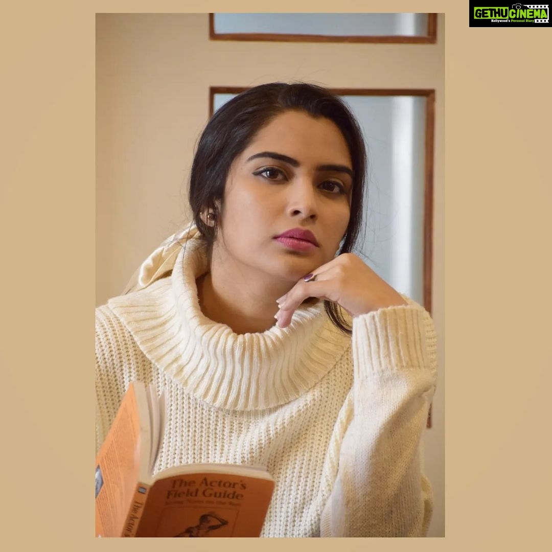 Sangeetha Bhat Instagram - Master the art of 'Observing '.π¬π½ππ€« #sangeethabhatsudarshan #sangeethabhat #actress #actresslife #actingislife #actressforever #quotesaboutlife #karnataka #bengaluru #expressions #experimentinglife #gratitude #lifeasweknowit Bangalore, India