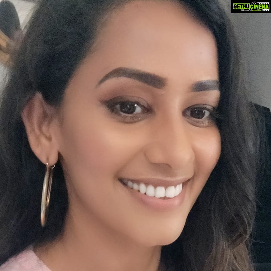 Sanjana Singh Instagram - Love yourself respect yourself be honest to yourself no matter what happened tomorrow, Karma is like a boomerang what goes around that comes around