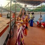 Sanjana Singh Instagram - Om sai ram feeling blessed, had amazing Sai Baba Darshan today.. Baba bless everyone ❤️😇❤️ 01/01/2022 Mylapore Sai Baba temple Chennai Sai Baba Temple Mylapore- சென்னை,மயிலாப்பூர்