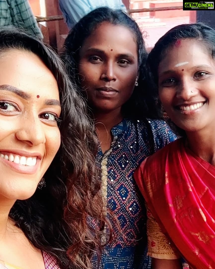 Sanjana Singh Instagram - Om sai ram feeling blessed, had amazing Sai Baba Darshan today.. Baba bless everyone ❤️😇❤️ 01/01/2022 Mylapore Sai Baba temple Chennai Sai Baba Temple Mylapore- சென்னை,மயிலாப்பூர்