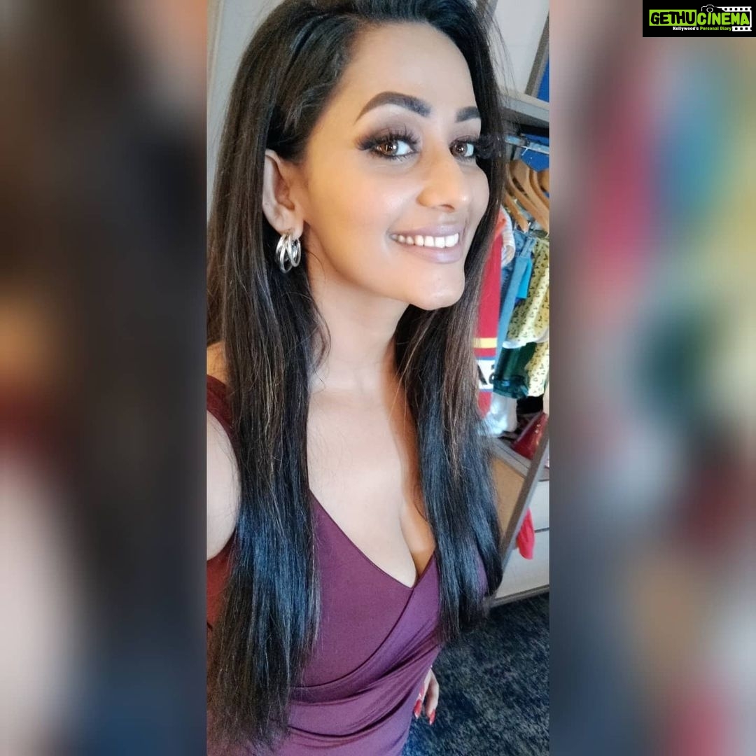 Sanjana Singh Instagram - you can't change how people feel about you. So don't try. live your life and be happy At @mauritius #mauritius Costume designer : @suma.rana23