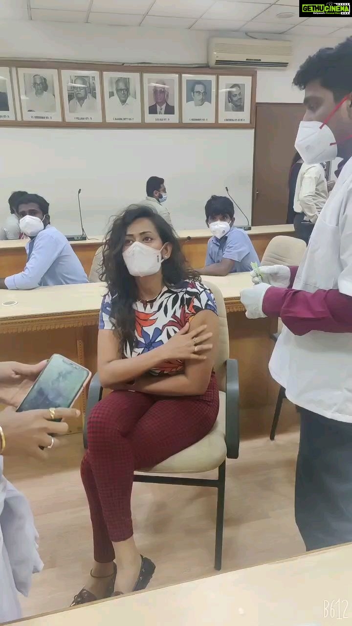Sanjana Singh Instagram - I took my first dose #covidshield #covid_19 #staystrong #staysafe , I request everyone please go and take your vaccination, take care of yourself, take care of your family. Thanks to South Indian film chamber