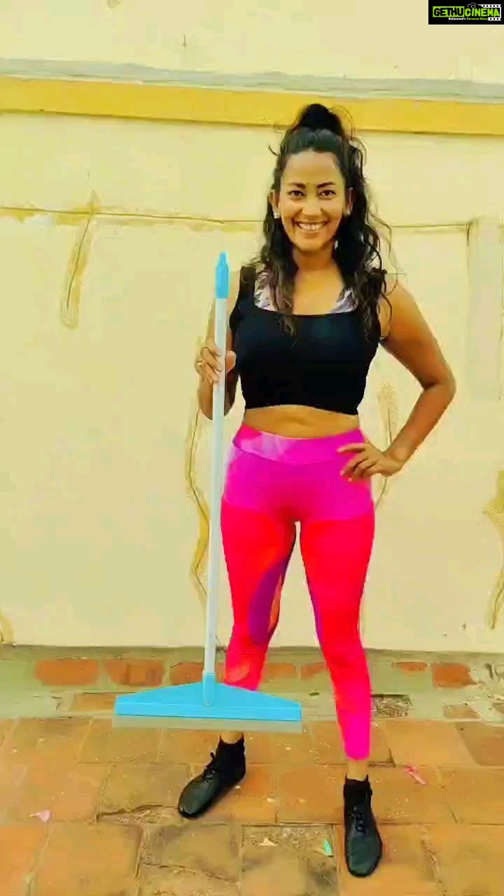 Sanjana Singh Instagram - Good morning beautiful soul, What home gym equipment do I need to train at home? If you're still thinking of a home workout, what equipment do you need? As with any activity, ...❤️🌹❤️
