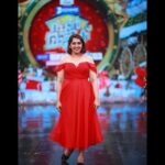 Sanusha Instagram - @jithu_themakeupartist 💃🏻 @jinishphotogenic 📸 @flowersonair 👀 #red #likeadream #cinderella #happiness #love #starmagic #christmastime #professional #works #jusgoforit #happy #peace #post #instagood #instagram 😌💃🏻❤️