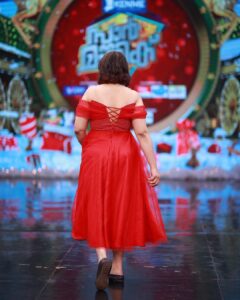 Sanusha Instagram - This pretty dress is by @jithu_themakeupartist Thank you Jithu for making me feel like a Cinderella 😍🥰
@@jinishphotogenic 📸☺️
#red #likeadream #cinderella #happiness #love #starmagic #christmastime #professional #works #jusgoforit #happy #peace 😌💃🏻❤️