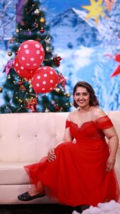 Sanusha Instagram - What a plot of twist you are. 
Merry Christmas to all of you ❤️
@jithu_themakeupartist 📷
@flowersonair Starmagic floor 💃🏻
#merrychristmas 🤶
#video #instagram #reels