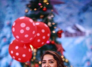 Sanusha Instagram - ☺️❤️ @jinishphotogenic 📸 @jithu_themakeupartist 👗 #merrychristmas #postoftheday #instagood #instagram