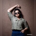 Sanusha Instagram – It is no bad thing to celebrate a simple life. 
#lovewhatudo #photoshoot #work #profession #happy #peace #jangajagajagaaa !! 
Photography:  @shihan.mohmd
  @despalofilms
Costume & Styling: @afreenkallen
Photography assist : @vshnulal_
Costume assist : @hema_pillai_
Retouch: @koyas_frame
Makeup: @blooms_makeover_ @groommakeup_bloomsmakeover
Social media manager : @kuttymongia
Studio: @poojaeffectsstudio Kochi, India