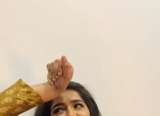 Sanusha Instagram - Basically this is how I work. #inbtwnphotoshoot #manoramacovershoot #howifindhappiness #littlethings #worth #smiles #smilesbringhope #lovewhatudo #dowhatyoulove #happinessisurchoice #ucanfindfun #inanythingandeverything #justdoit #nothingelsematters #lovingmyself #lovinglife #blessed #thankful #athreullu #okbye #muah #actor #actorslife #allzwell #allzfun #instagram #instagood 📷 @joe_elize_joy 😅🙈