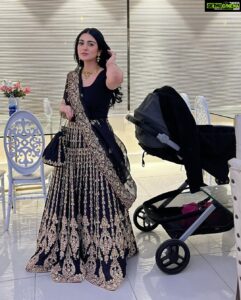 Sarah Khan Instagram - 💕✨

Wearing @kanwalmalik.official
Jewellery @kohar_jewel