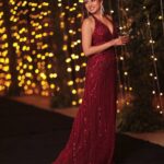 Sargun Mehta Instagram – Sweetpoison⚡️
Ps- inside joke 

Gown @bhawnarao_couture
Earings @jindaljewellersofficial
  @quirk_india
Styled by @d_devraj
Photograher @farazdaksaifuddin