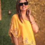 Sargun Mehta Instagram – Ek umar woh thi  jaadu mein hhi yakeen tha 🪄
Ek umar yeh hai, haqeeqat par bhi shaq hai.

Outfit @maisonblu
Jewellery @talwarsonsjewellers
Styled by @d_devraj
Assisted by @stylebyayesha
Photographer @farazdaksaifuddin