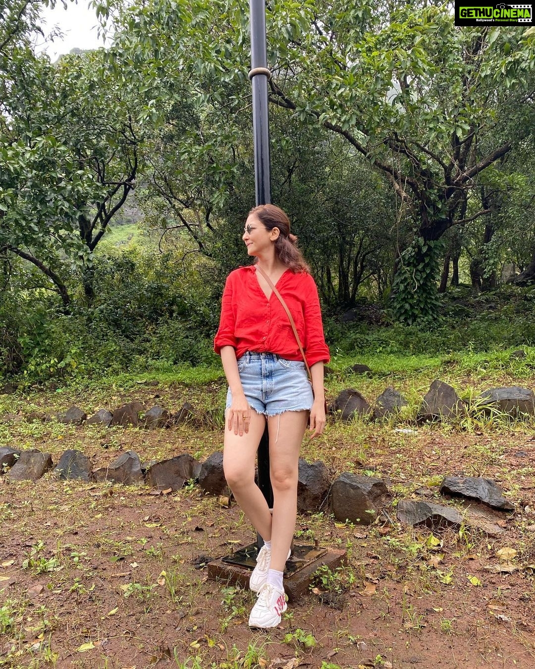 Saumya Tandon Instagram - Soak in the green and the fresh air before hitting the city. #weekend #weekendvibe #naturelover