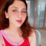 Saumya Tandon Instagram - My 5 mins quick makeup for a shoot from home. As usual there was little time and I finished in 5 mins. 😎. #shootfromhome #makeup #makeupvideos #5minsmakeup
