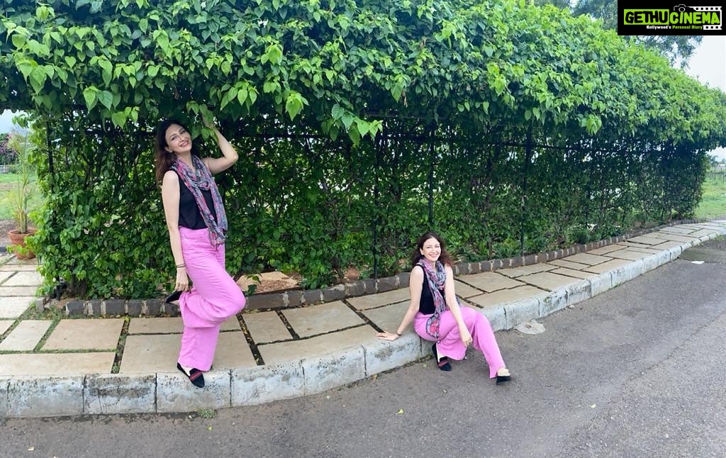 Saumya Tandon Instagram - I wanna be everywhere. And you made it happen @suhailsayed2007 #picoftheday