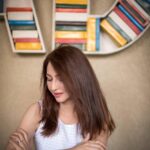 Saumya Tandon Instagram - Today was like.....started reading two books dint like both so left. Started watching a show dint like shut. Started writing then nothing great came out.......well.....one of those days. #mood #wednesday #musings