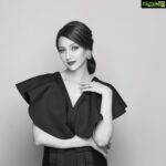 Saumya Tandon Instagram - Classic Black and white! From some other time. Makeup @twinkle_makeupartist Hair @jyoti_gabit #style #gown #blackandwhite #classy #retro