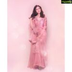 Saumya Tandon Instagram - Pinked! Pictures @visualaffairs_va Outfit- @anjumodi Stylist- @styledbyayushidixit @simrankhera5 Makeup @Jignasha_choudhary #saumyatandon #potrait #vibe #mood