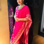 Sayyeshaa Saigal Instagram – Attending a wedding in the city of Nizams! 💃

#wedding#ready#keepingitsimple#hyderabad#ootd#jewellery#love#dressup#pink#instapicture#banarsi India, Hyderabad