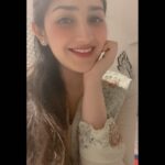 Sayyeshaa Saigal Instagram - Happy Diwali to you and your family! ❤️Wishing you good health, prosperity and happiness! 🤗🪔 #diwali#familytime#celebration#besafe#home#love#goodhealth#positivity#happytimes#lights#instafamily