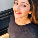 Sayyeshaa Saigal Instagram – Hellooo! 💃❤️

#happyme#randomclick#love#laugh#instadaily#selfie