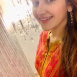 Sayyeshaa Saigal Instagram – Wishing my insta family a very Happy New Year filled with joyful times and good health! 🤗❤️🎉 lots of love! 

#happynewyear#2021#goodtimes#positivity#love#newbeginnings#happiness#instagood#firstdayoftheyear