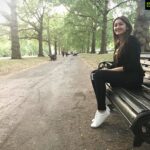 Sayyeshaa Saigal Instagram - I miss sitting in those beautiful English parks! #london ❤️ #majormissing#throwback#summer#sittinginthepark#freshair#freedom#love#sunday#wondering#instaphoto#takemeonaholiday#travel
