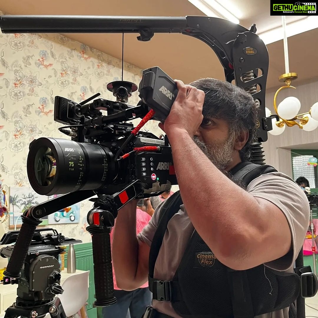 Selvaraghavan - 61.4K Likes - After 18 years (pudhupettai) where I've done few handheld shots, going on complete handheld film in #naanevaruven trying my frames with @yamini.yagnamurthy @easyrig