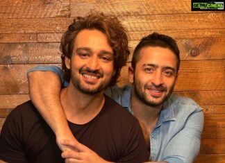 Shaheer Sheikh Instagram - Shot with @sourabhraaj.jain after yearsss… and I’m so happy that the camaraderie and madness is still intact! Here’s to always having each other’s back. Hope to see u sooner this time. ❤️❤️🤗