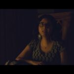 Shakthisree Gopalan Instagram - Here is a cover of one of my all time favourite Malayalam songs written and composed by Kaithapram Damodaran Namboothiri master - Ennodenthinee Pinakkam. Loved putting this together with some very dear friend and gifted artists @tobsgarage @davidweston @biggmedia.co Hope you enjoy this.♥️ LINK IN BIO 🎬 . . . . #kaliyattam #malayalamsong #malayalammusic #kaithapram #ennodenthineepinakkam