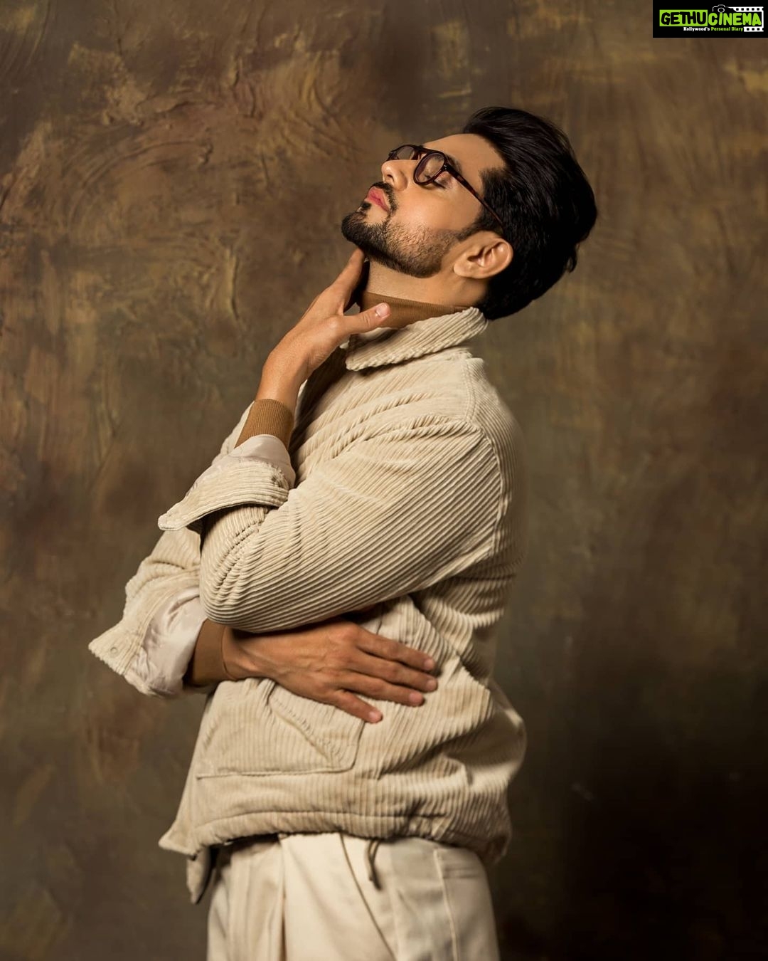 Shakti Arora Instagram - If you are always trying to be normal, you ll never know how amazing you can be. Styled By : @simrat_bohra Photographer : @navindhyaniphoto Hair: By Myself Makeup : @ayazkhan5621_ Assisted by : @_kmidahat_ Studio : @studio211mumbai PR : @aspirecommunic . . . #malemodel #model #fashion #photography #mensfashion #fitness #portrait #style #photoshoot #instagood #modeling #handsome #male #photooftheday #men #goodlook #fitnessmodel #menstyle #malemodels #follow #menswear #picoftheday #love #instalove #fashionmodel #like #photographer #instagram #portraitphotography #bhfyp
