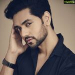 Shakti Arora Instagram – If they say its impossible, it’s impossible for them, not for U.
.

Styled by @priyanshi2102
Photographer : @arifminhaz
Makeup : @darenmemonofficial
Hair By myself 😎
Assisted by : @_kmidahat_
PR : @aspirecommuni