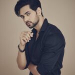 Shakti Arora Instagram - Be faithful to that which exists within yourself. . Styled by @priyanshi2102 Photographer : @arifminhaz Makeup : @darenmemonofficial Hair By myself 😎 Assisted by : @_kmidahat_ PR : @aspirecommuni