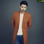 Shakti Arora Instagram - My only Talent is I just don't Quit! . Styled by @priyanshi2102 Trench coat @mehboobsons Tshirt @westsidestores Photographer : @arifminhaz Makeup : @darenmemonofficial Hair By myself 😎 Assisted by : @_kmidahat_ PR : @aspirecommuni