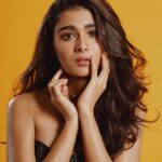 Shalini Pandey Instagram - My bad hair day is also my good hair day . . . 📷: @pixel.exposures 💄: @niccky_rajaani 💇🏻‍♀️: @manojchavan61 👚: @satinscent Jewellery: @inezeofficial Styled By: @hemlataa9 Assisted By: @saloni142_ @jahnaviparmar
