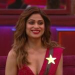 Shamita Shetty Instagram - Corona ka aagaya hai new variant but our queen can’t stop looking Radiant ✨🦋 . . . @colorstv @endemolshineind @vootselect #ShamitaShetty #ShamitaIsTheBoss #ShamitaForTheWin #Queen #ShamitasTribe #BiggBoss #BiggBoss15 #TeamSS