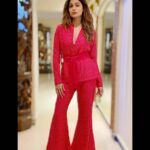 Shamita Shetty Instagram – Red : Beauty | Fearlessness | Courage | Bravery
.
Outfit – @ridhimehraofficial  @dipublicrelations
Styled by – @mohitrai with @tarangagarwal_official
.
.
.
.
#ShamitaShetty #Biggboss15 #Navratri #Red  #Queen #BB15 #latepost #Tigress  #fierce #strong #beautiful #Shamitastribe #teamSS