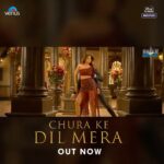 Shamita Shetty Instagram – @theshilpashetty u look hotter than then first version of #churakedilmera .. how do u do it ?!!!!!! Congratulations #munki 😘😘 can’t wait to watch this laugh riot ! #hungama2 

.

.

@venusmovies #proudsister #hotnessoverload 🔥#hindisongs #remake #love #dance #instadaily #instasong ❤️❤️❤️