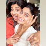 Shamita Shetty Instagram – Munki n Tunki ❤️❤️❤️ @theshilpashetty
.

.

.

 #munkiandtunki #sisterlove #sistersquad #unconditionallove #loveyou #instadaily