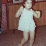 Shamita Shetty Instagram - Throwback ☘️ Don’t let people discourage you .. just fluff out your confidence and dance anyway ❤️💃🏻😘 . . . #dance #dancelover #instalike #throwback #children #danceislife 💃🏻 #memories