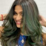 Shamita Shetty Instagram – 🌈🌸 @kromakaysalon @kantamotwani ❤️ #haircolor #hairtransformation #crazycolors #emeraldgreen