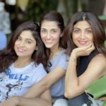 Shamita Shetty Instagram - Missin my girlies ❤️ come back soooo n 😘🌸🎀❤️🤗 #sisterlove #friendships #unconditionallove #instadaily