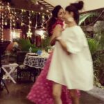Shamita Shetty Instagram – Not sure what got into munki🤣🤣 but  she will forever be my favourite dance partner !! 😘Love ya @theshilpashetty #munkiandtunki #sisterhood👭 #loveislove #goadiaries #instadaily ❤️🌸